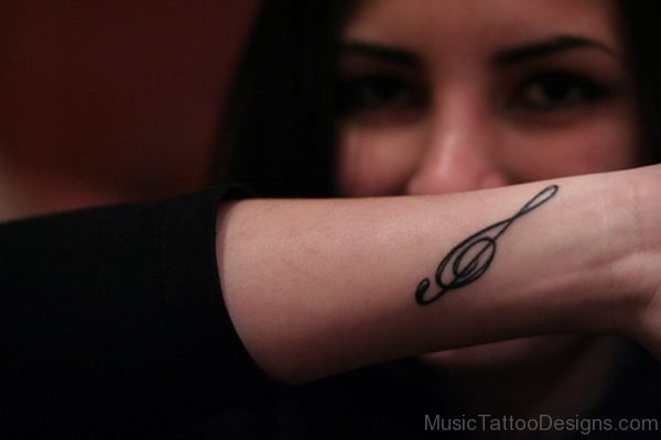 Wonderful Music Note Tattoo On Wrist 